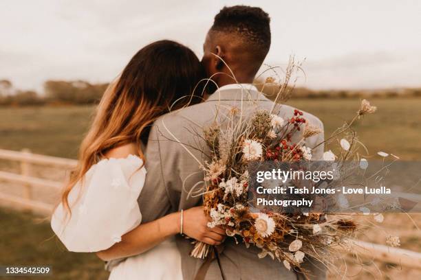 elopement wedding - photos of black people stock pictures, royalty-free photos & images