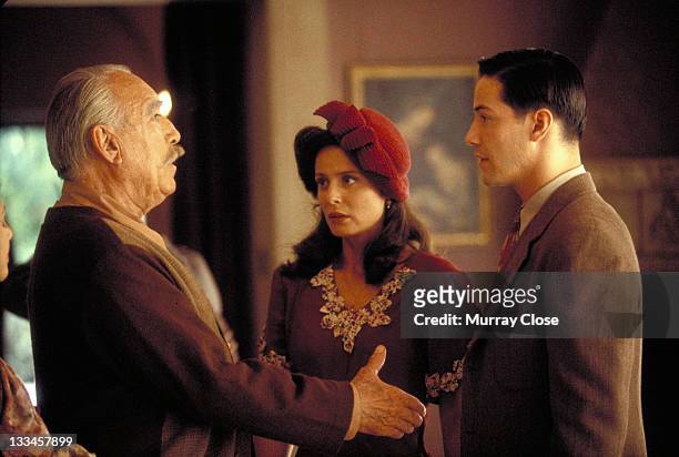 From left to right, actors Anthony Quinn, Aitana Sanchez-Gijon and Keanu Reeves star in the film 'A Walk in the Clouds', 1995.