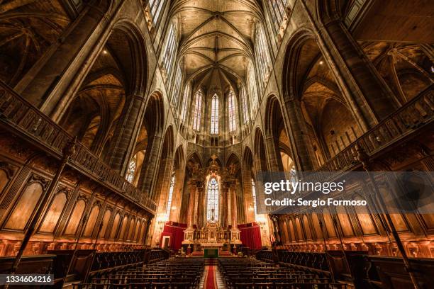 narbonne cathedral - catholic altar stock pictures, royalty-free photos & images