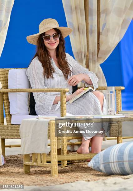 Anne Hathaway Beach Photos And Premium High Res Pictures Getty Images anne-hathaway-beach-photos-and-premium-high-res-pictures-getty-images