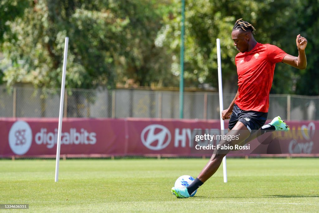 AS Roma Unveil New Signing Tammy Abraham