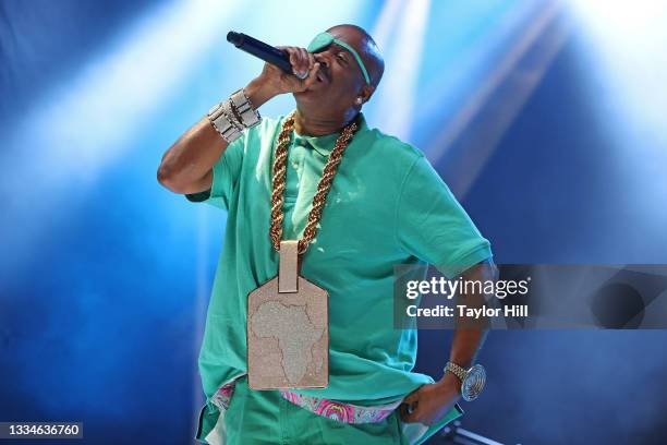 Rick The Ruler Orchard Beach (Bronx) Photos and Premium High Res Pictures - Getty Images