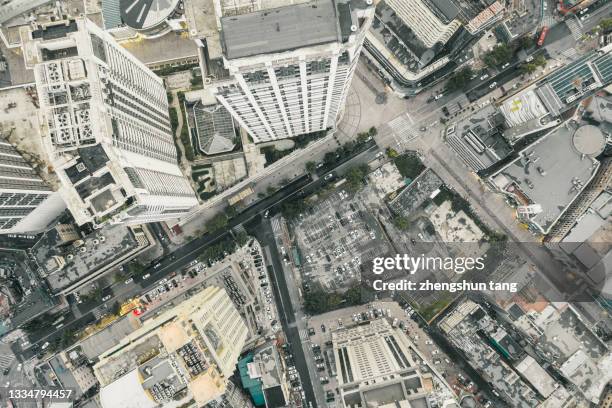 aerial view traffic and street at dalian. - overhead view of traffic on city street tokyo japan - fotografias e filmes do acervo