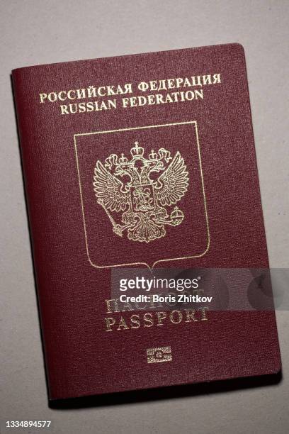 russian passport. - russland stock-fotos und bilder