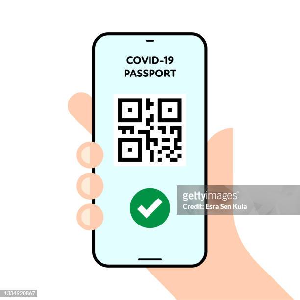covid-19 health passport screen concept auf dem handy-bildschirm - qr code stock-grafiken, -clipart, -cartoons und -symbole