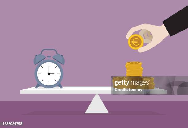 uhr und ein stapel einer euro-münze am hebel - 1 euro stock-grafiken, -clipart, -cartoons und -symbole