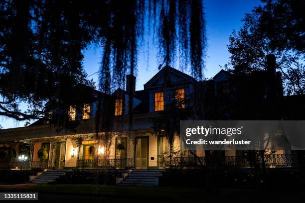 spooky myrtles plantation at night - louisiana home stock pictures, royalty-free photos & images