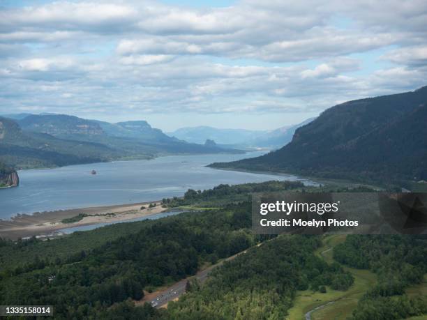 columbia river vista (3) - コロンビア川 ストックフォトと画像