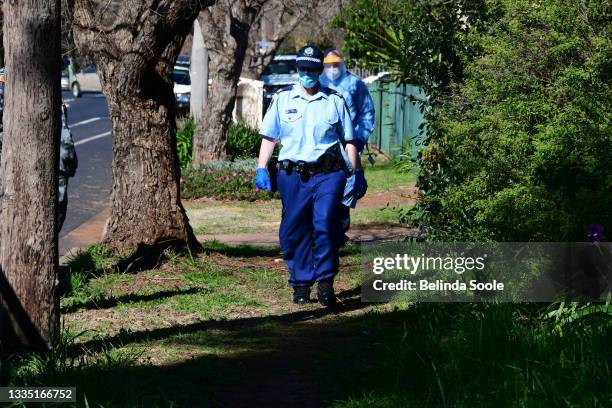 House Check Police Police Welfare Check Photos and Premium High Res Pictures - Getty Images