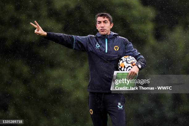 Bruno Lage, Manager of Wolverhampton Wanderers gives his team instructions during a Wolverhampton Wanderers Training Session at Sir Jack Hayward...