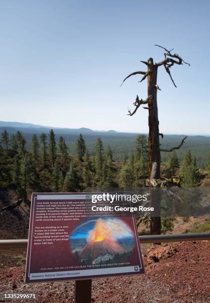 Butte Volcano 11 Obsidian Butte Stock Photos, High-Res Pictures, and Images - Getty ...