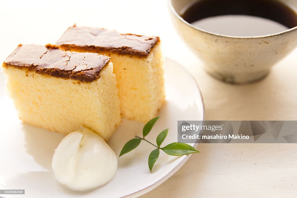 Castella in plate