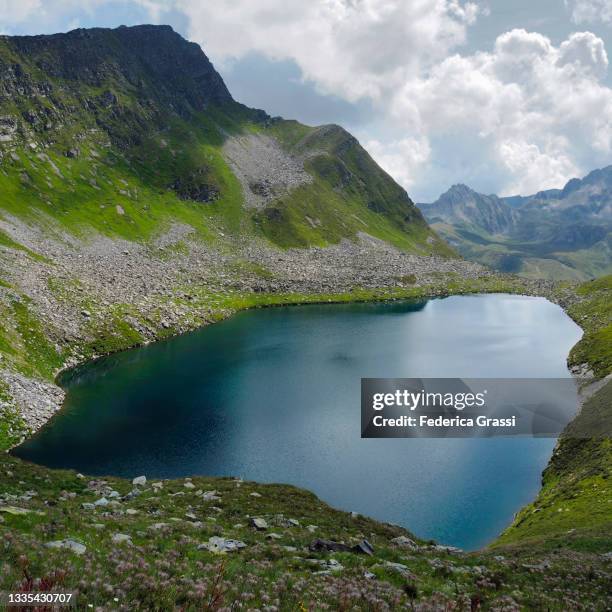 Lago Ritom Lago Ritom Photos and Premium High Res Pictures - Getty Images