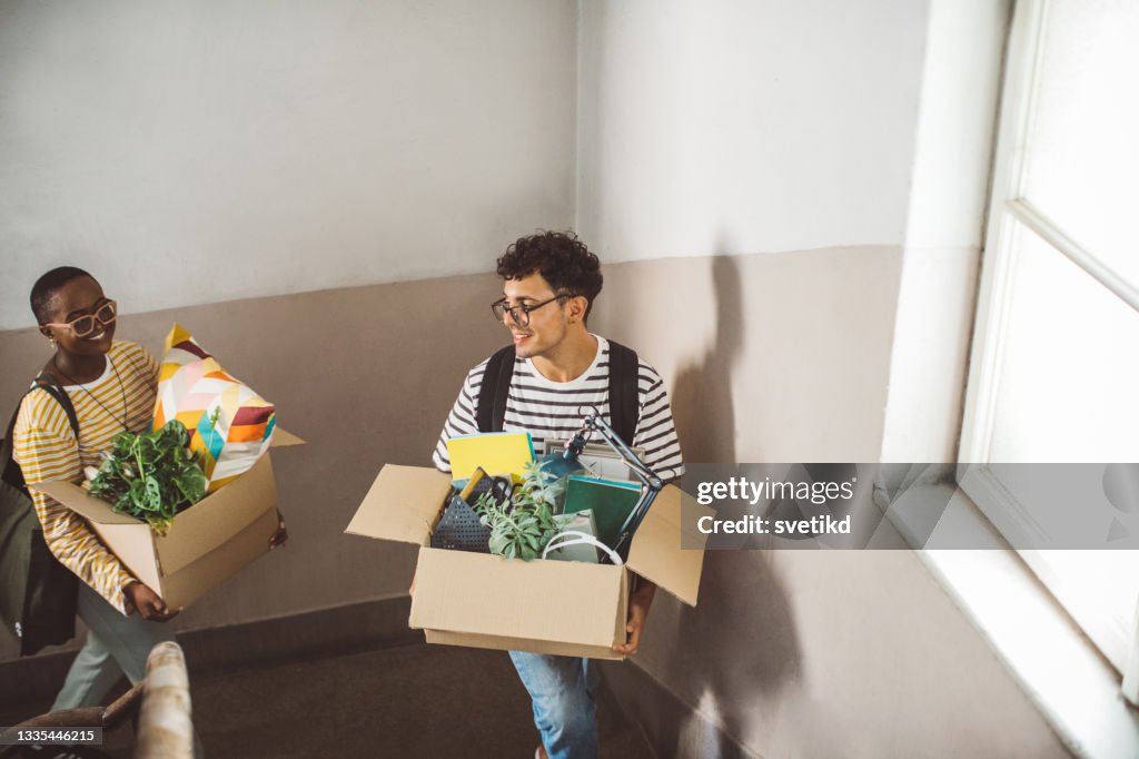 College Students Moving In Dorm High-Res Stock Photo - Getty Images