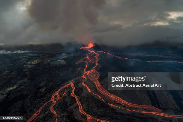 fagradalsfjall volcano and the surrounding landscape photographed by drone, reykjanes peninsula, iceland - volcanic activity fotografías e imágenes de stock