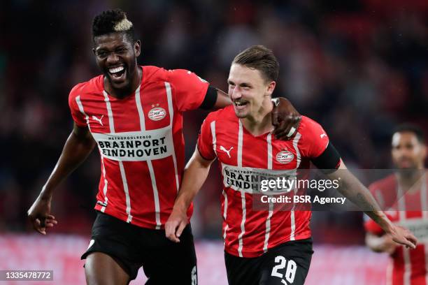 Ibrahim Sangare of PSV Eindhoven, Oliver Boscagli of PSV Eindhoven during the Dutch Eredivisie match between PSV and Cambuur Leeuwarden at Philips...