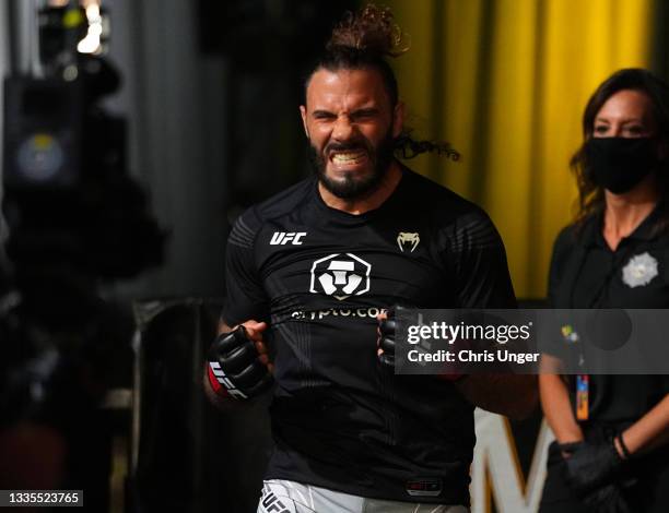 Clay Guida prepares to fight Mark Madsen of Denmark in a lightweight fight during the UFC Fight Night event at UFC APEX on August 21, 2021 in Las...