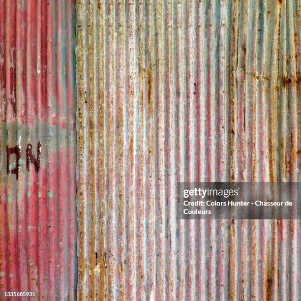 old corrugated and rusty metal sheets in cuba. - corrugated metal stockfoto's en -beelden