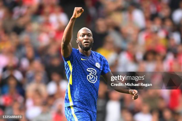 Romelu Lukaku of Chelsea celebrates after scoring their side's first goal during the Premier League match between Arsenal and Chelsea at Emirates...