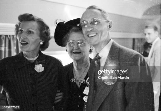 Pat Nixon and others during Ohio University whistle stop campaign in support of Eisenhower for President, Athens, Ohio, 1952