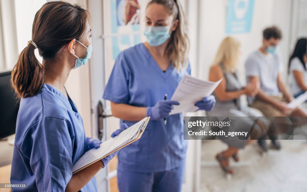 Giornata intensa al centro vaccinale