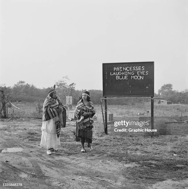 California Native Sign Native American Sign Photos and Premium High Res Pictures - Getty Images