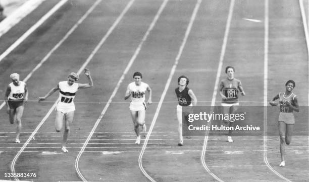 Polish athlete Barbara Janiszewska , German athlete Jutta Heine, British athlete Dorothy Hyman, Russian-born Soviet athlete Maria Itkina , Italian...