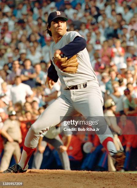 Boston Red Sox pitcher Calvin Schiraldi during Game 5 of ALCS, October 12, 1986 in Anaheim, California.