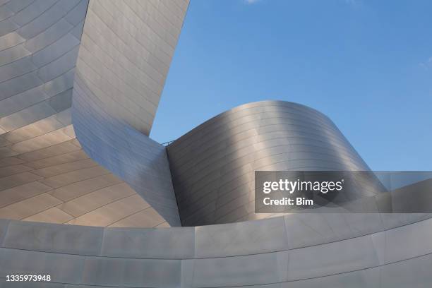 walt disney concert hall in los angeles - international landmark stock pictures, royalty-free photos & images