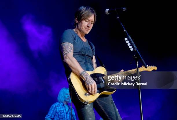 Keith Urban performs onstage at the 2021 ACM Party For A Cause at Ascend Amphitheater on August 24, 2021 in Nashville, Tennessee.