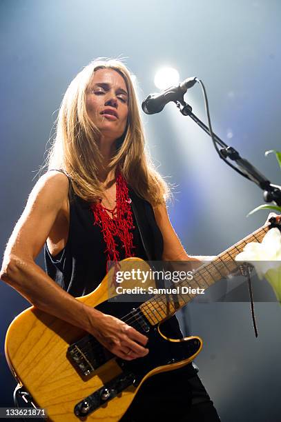 Heather Nova performs live at Le Bataclan on November 20, 2011 in Paris, France.