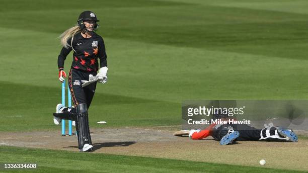 Wicketkeeper Chloe Hill of Central Sparks celebrates after running out Charlie Dean of Southern Vipers during the Charlotte Edwards Cup match between...