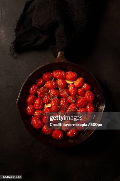 directly above shot of raspberries in bowl on table,montreal,canada - comida familiar stock pictures, royalty-free photos & images