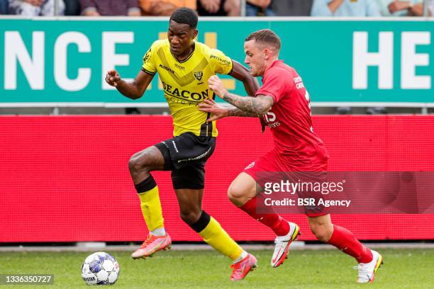 Yahcuroo Roemer of VVV-Venlo and Thibaut Lesquoy of Almere City FC during the Dutch Keukenkampioendivisie match between VVV-Venlo and Almere City FC...