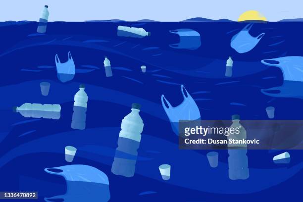ilustraciones, imágenes clip art, dibujos animados e iconos de stock de no tires plástico al agua - floating on water
