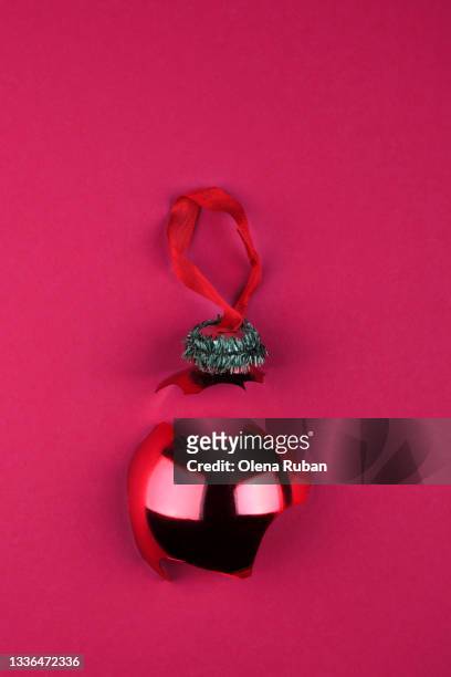 broken christmas tree toy with place for text. - bauble white background foto e immagini stock