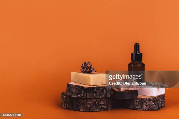natural bar of soap with wheat - beauty treatment - cereal bar stockfoto's en -beelden