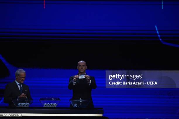 Branislav Ivanović draws a team during the UEFA Champions League 2021/22 Group Stage Draw on August 26, 2021 in Istanbul, Turkey.