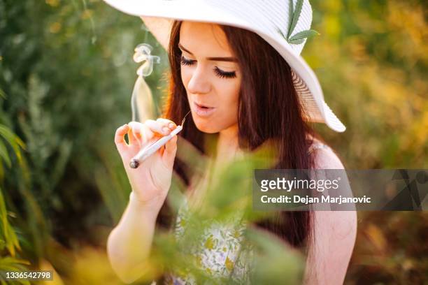 349 Weed Smoke Wallpaper Photos and Premium High Res Pictures - Getty Images