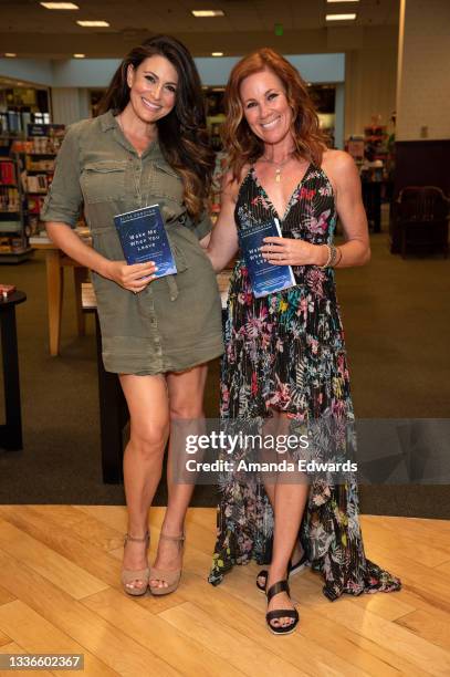 Actresses Cerina Vincent and Elisa Donovan attend the signing and discussion of Donovan's new book "Wake Me When You Leave" at Barnes & Noble at The...