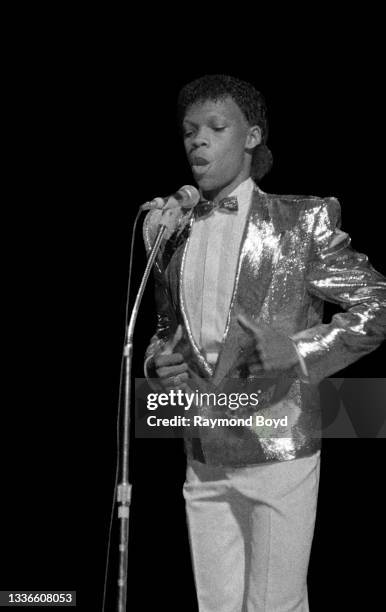 Devoe Singer New Edition 1985 Photos and Premium High Res Pictures - Getty Images