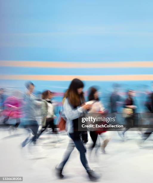 busy colorful morning commute in hong kong - gå vidare bildbanksfoton och bilder