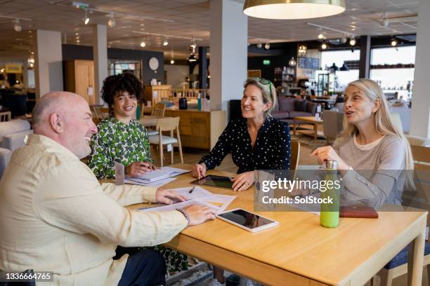 meeting with a new client - customer experience stock pictures, royalty-free photos & images