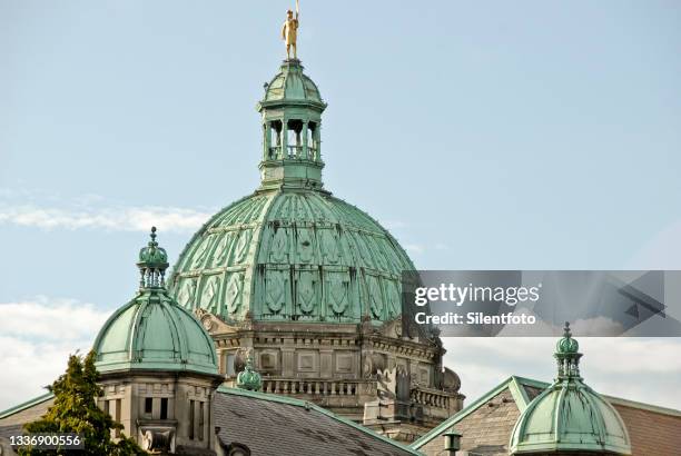 capital dome - british columbia legislature stock pictures, royalty-free photos & images