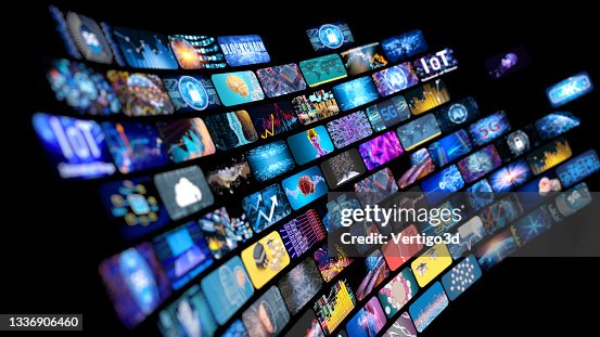 Concetto multimediale più schermi televisivi Concetto multimediale più schermi televisivi