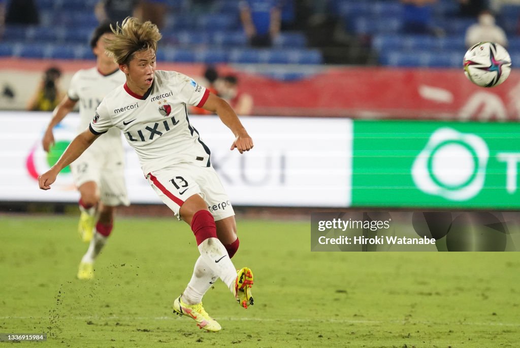 Yokohama F.Marinos v Kashima Antlers - J.League Meiji Yasuda J1