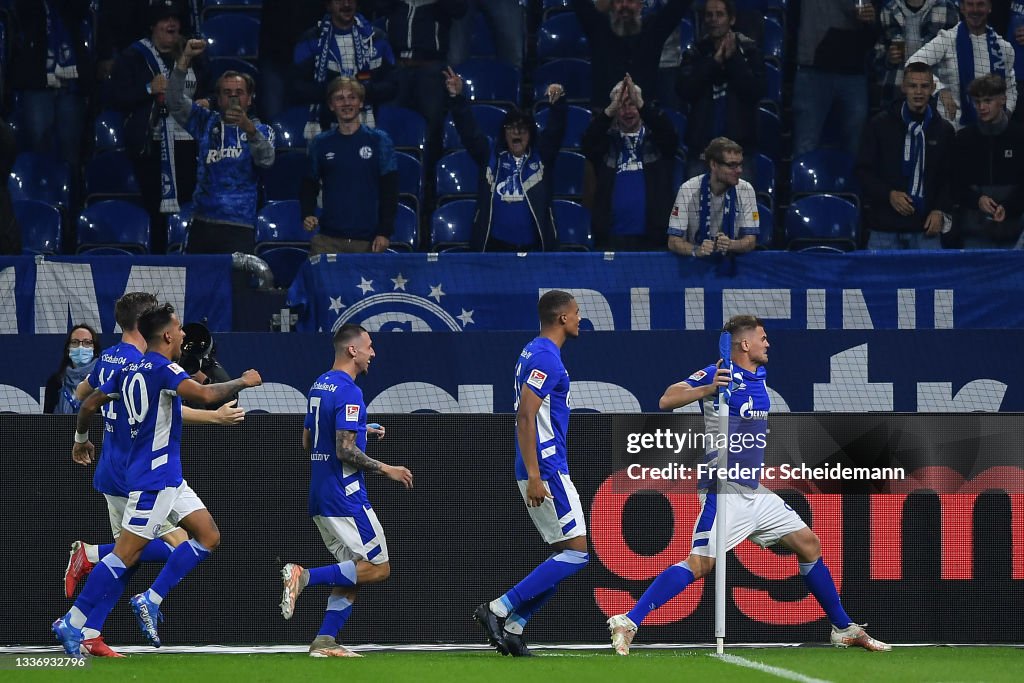 FC Schalke 04 v Fortuna Düsseldorf - Second Bundesliga