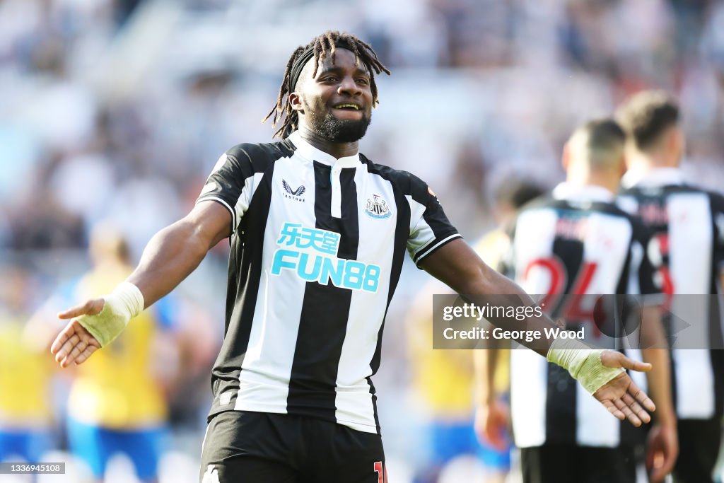 Newcastle United v Southampton - Premier League