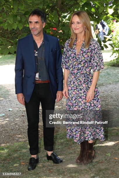 Samuel Benchetrit and his wife Vanessa Paradis attend the "Cette musique ne joue pour personne" movie photocall during the 14th Angouleme...