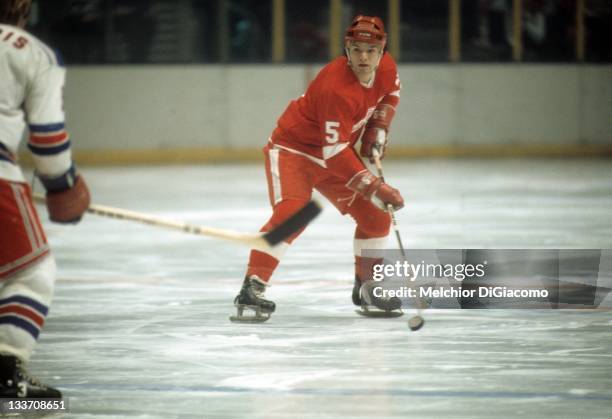 Marcel Dionne of the Detroit Red Wings skates with the puck during an NHL game against the New York Rangers on December 20, 1973 at the Madison...